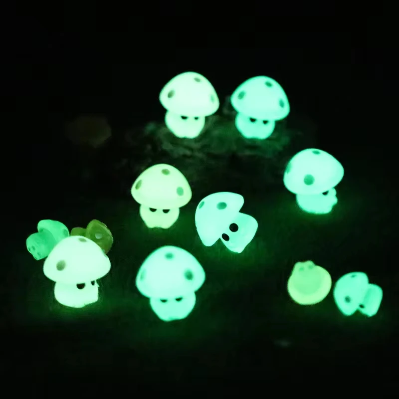 50PCS Mini Mushroom Elf Moss Microlandscape Decoration Miniature Luminous Mushrooms Fairy Garden Accessories Home DIY Decor