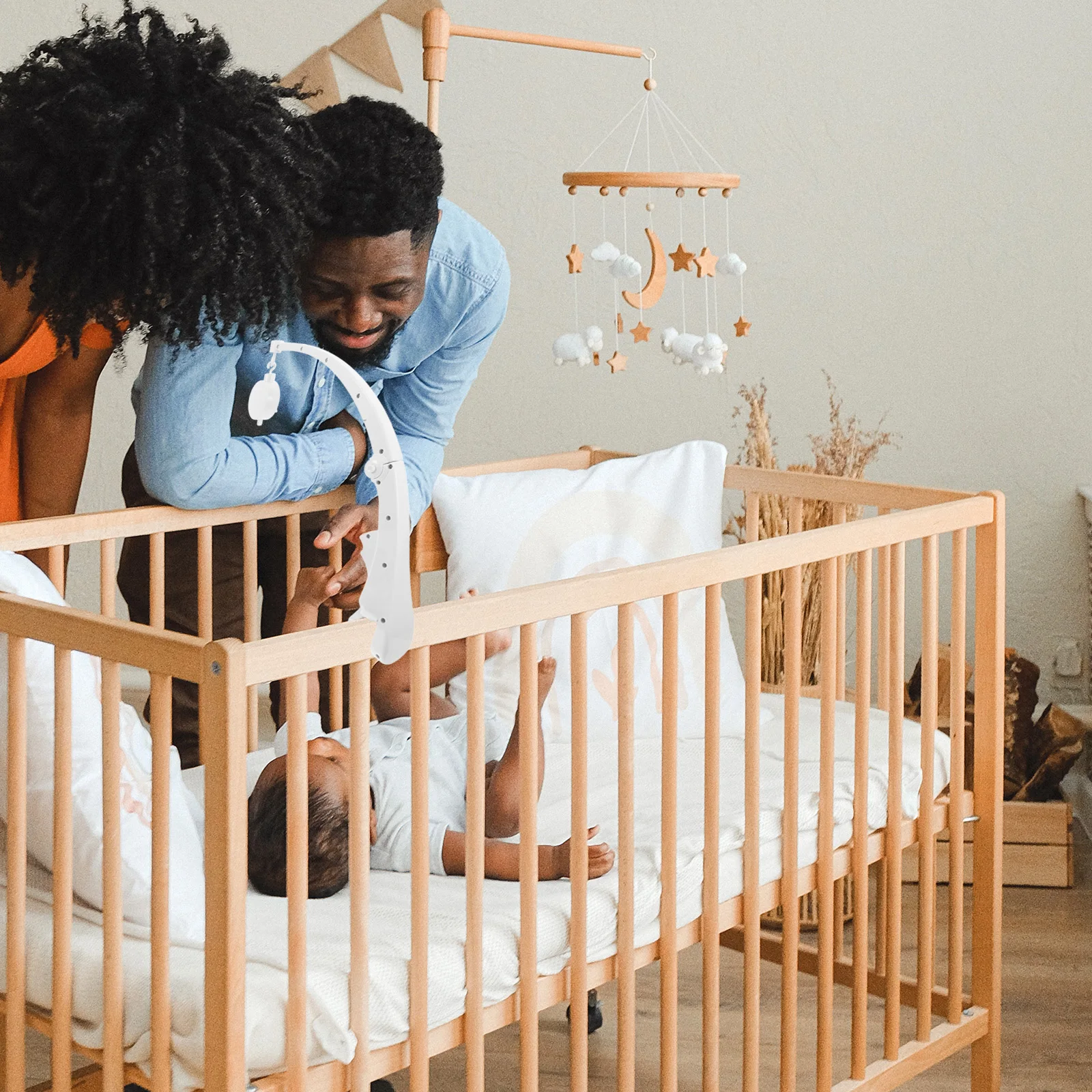 Braço móvel para bebê com música 360 °   Suporte giratório para berço, altura ajustável dobrável para berço, pendurado, suporte para sino de cama