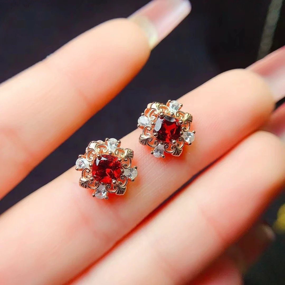 

KJJEAXCMY Haute Couture Women's Earrings Natural Garnet S925 Sterling Silver Gold Plated High Clarity Fire Color Dazzling Design