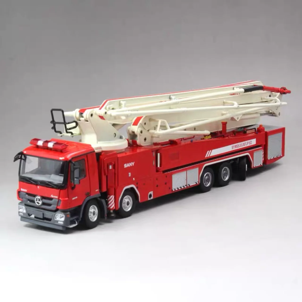Diecast escala 1:50 Sany 62 metros motor de bombeiros Benz caminhão liga modelo de carro brinquedo colecionável presente lembrança exibição ornamento