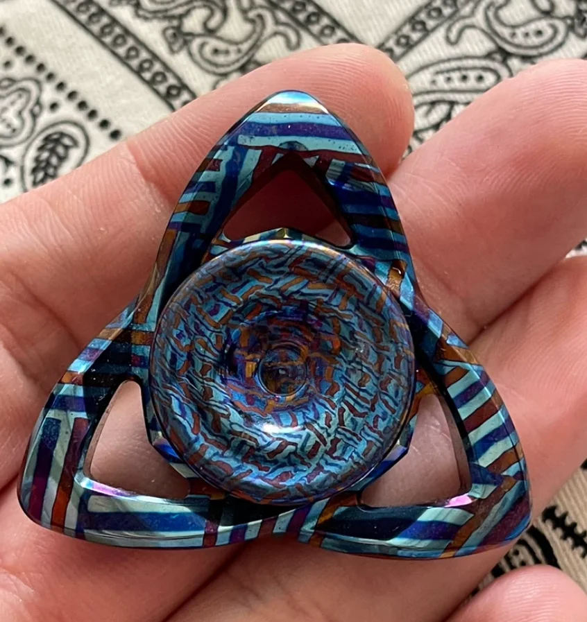 

Used EDC D4y Timascus weaving pattern clone fidget decompression toy