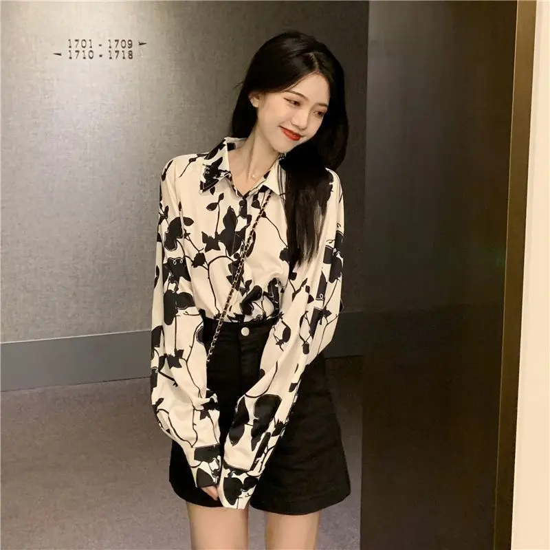 Koszule i bluzki damskie z nadrukiem Vintage Śliczne i eleganckie wyprzedaże odzieży Casual Youth Promotion Pretty Woman Top Lazy Style