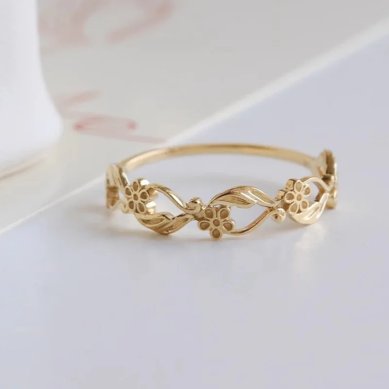 

Кольцо из чистого серебра 925 пробы с цветочным покрытием, модное, легкое роскошное, нишевый дизайн, простое и универсальное, женское кольцо в стиле ретро