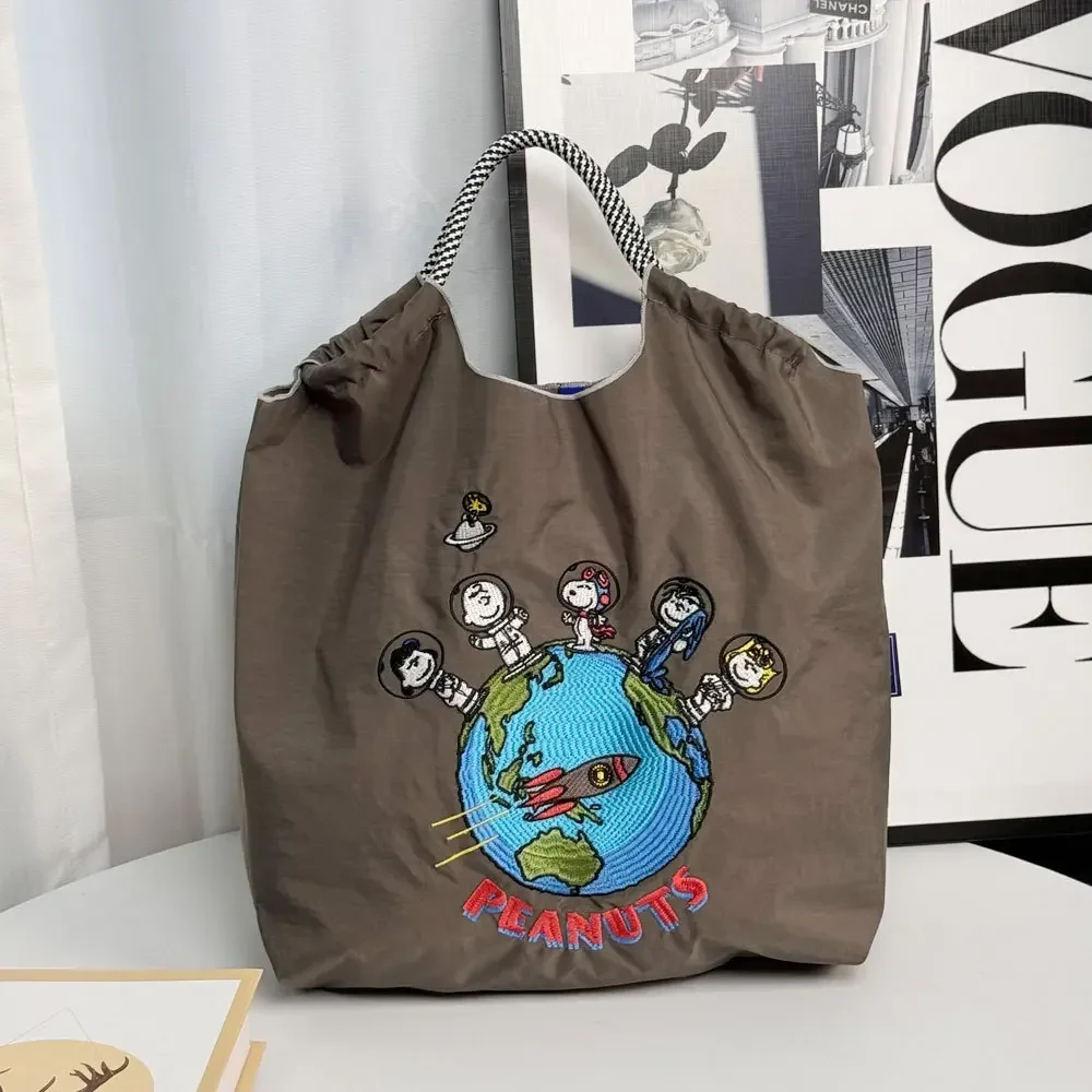 Bolsa de almacenamiento de compras de nailon bordada Snoopy, bolso de nailon de gran capacidad, bolsa cruzada de hombro tipo mensajero