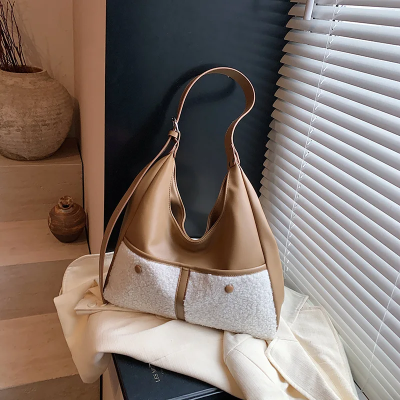 

Осень 2023, большие вместительные лоскутные сумки на плечо для женщин, кожаные плюшевые сумки-тоут, дорожные женские сумки для поездок на работу