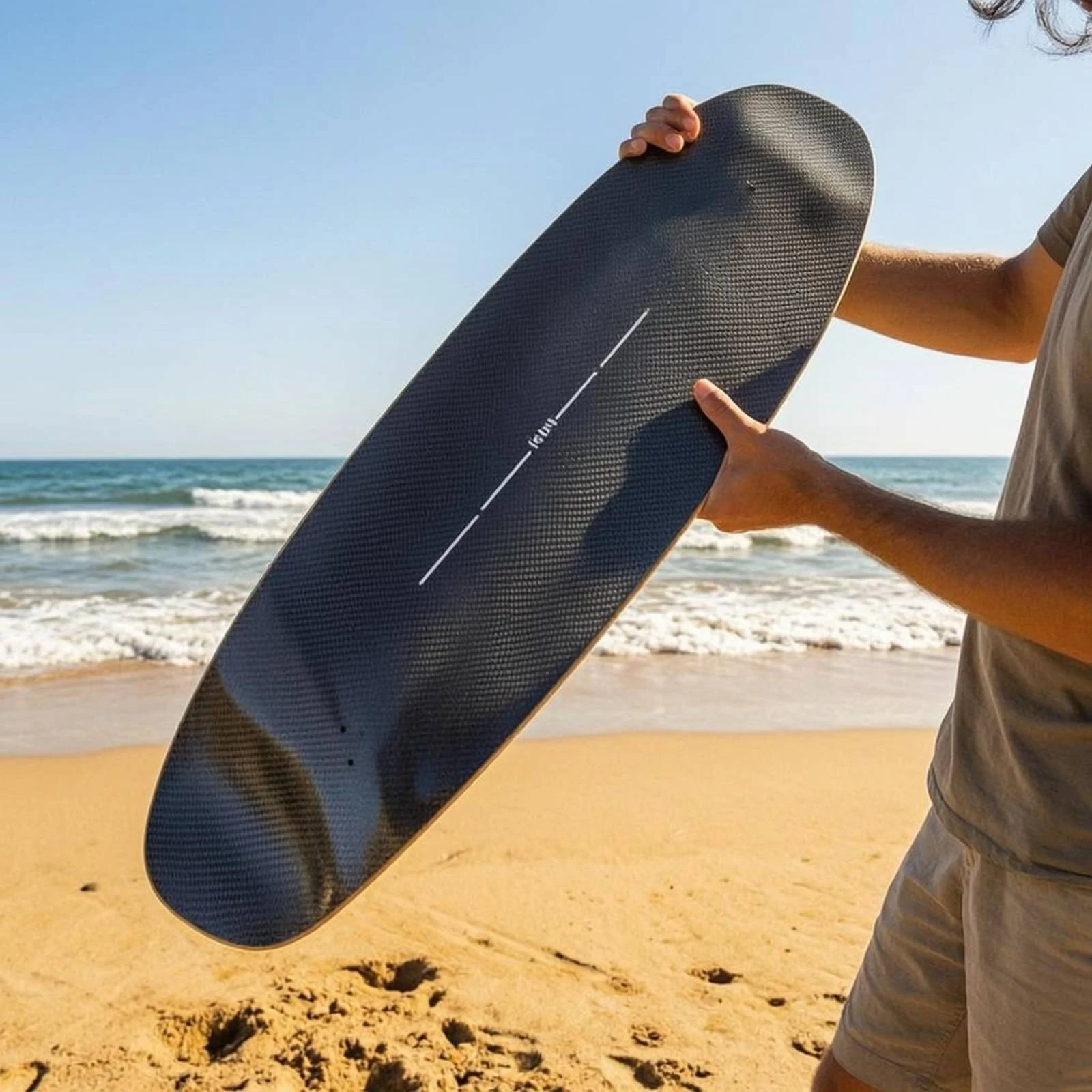 Land Surfboard Deck No Grip Tape Carbon Fiber Deck 7-Layer Maple Board Easy to Turn Wheeled Sport Gear for Parking Lot