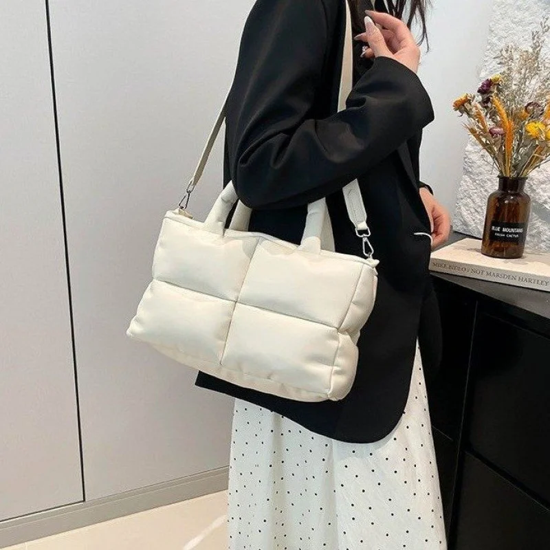 

Chic Ladies Leather Crossbody Bag Luxury Designer Shoulder Handbag Women's Stylish Tote For Work Travel Evening Party