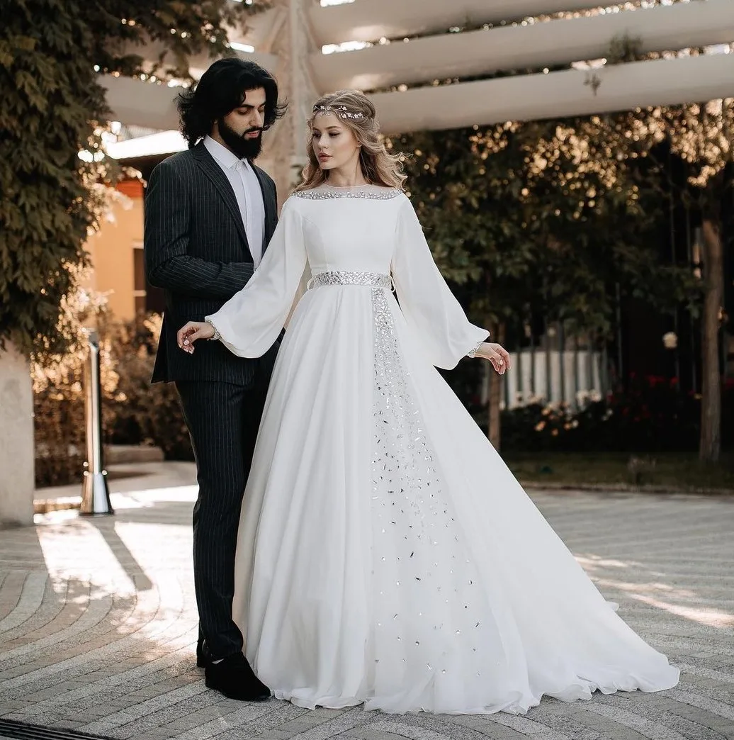 Arabic Dubai Wedding Dress Illusion Neck Crystal Stons Spakring Featured Long Sleeve Chiffon Bridal Gowns Vestidos De Noiva