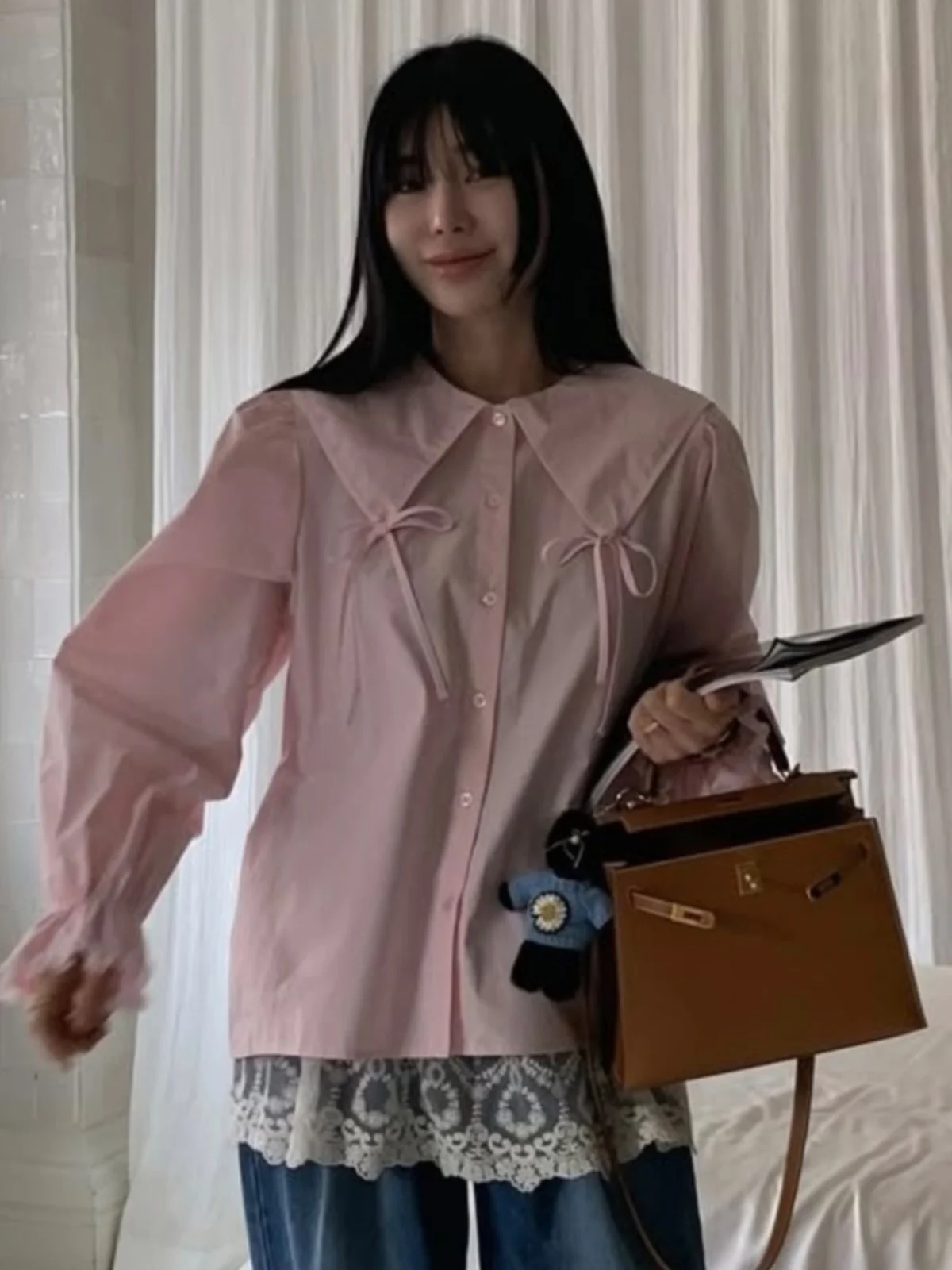 Primavera 2025 Camicetta da donna con nodo dolce e finiture in pizzo Coreano Sle Riduzione dell'età irt Bubble sciolto Sve