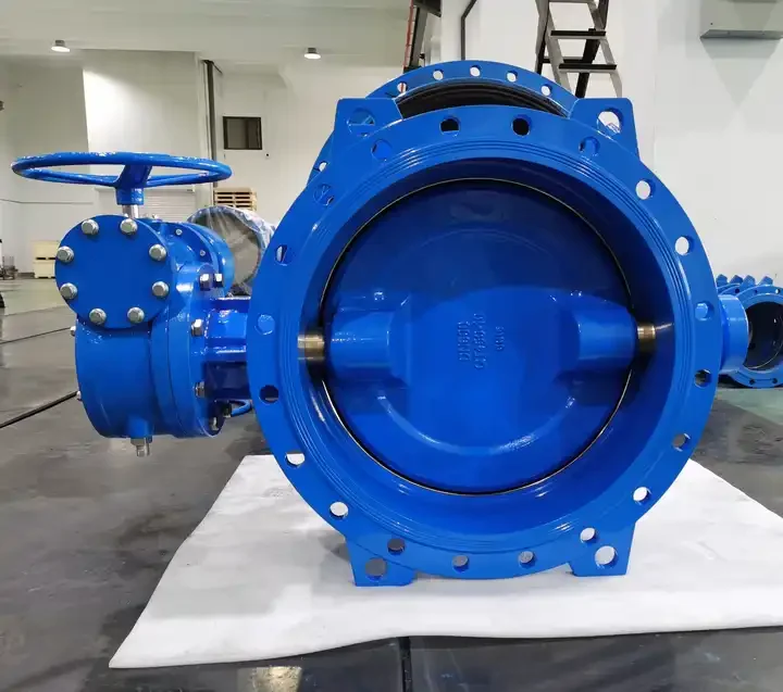 مقعد مطاطي EPDM DN800 ذو حواف ناعمة وختم مزدوج صمام فراشة شفة غريب الأطوار مع علبة التروس #2