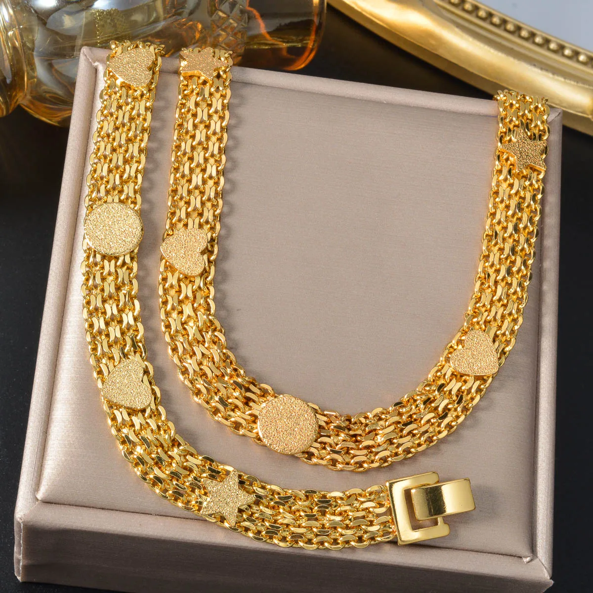 

Star Heart Charm Mesh Chain Necklace Bracelet Set Sweet Cool Aesthetic Luxury Daily Unique Design Gold Plated Fashion Jewelry