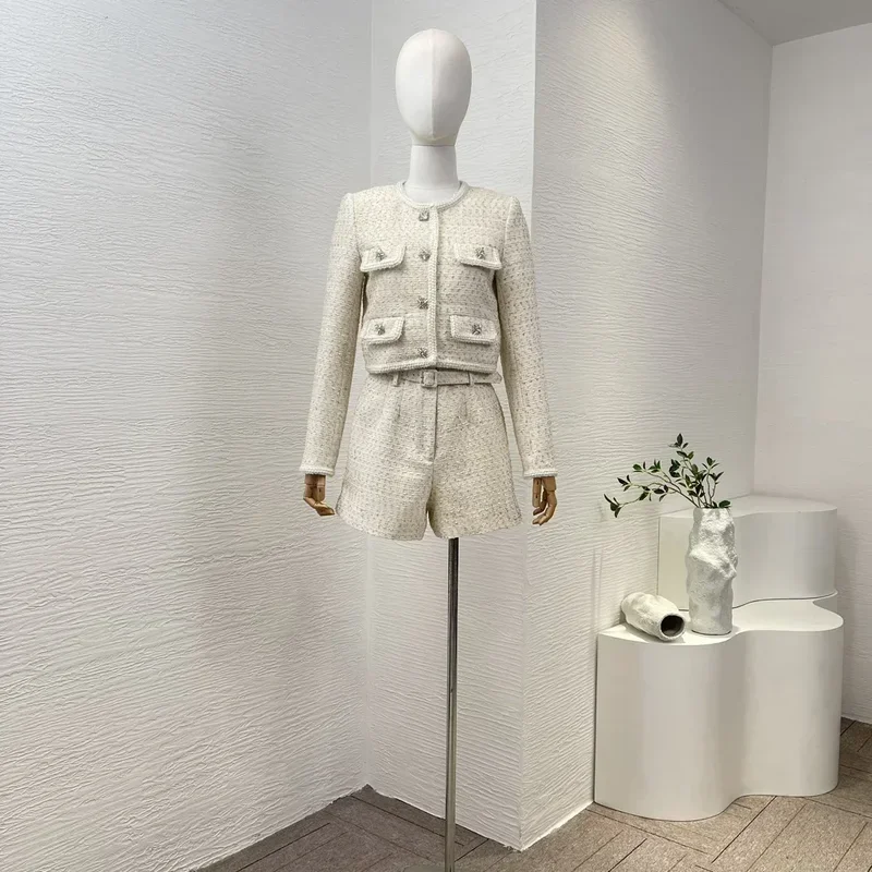 2024 New Fashion Beige Clothing Top Quality Pockets Patchwork Jacket Exquisite Buttons Tops and Shorts Commuting Set for Women