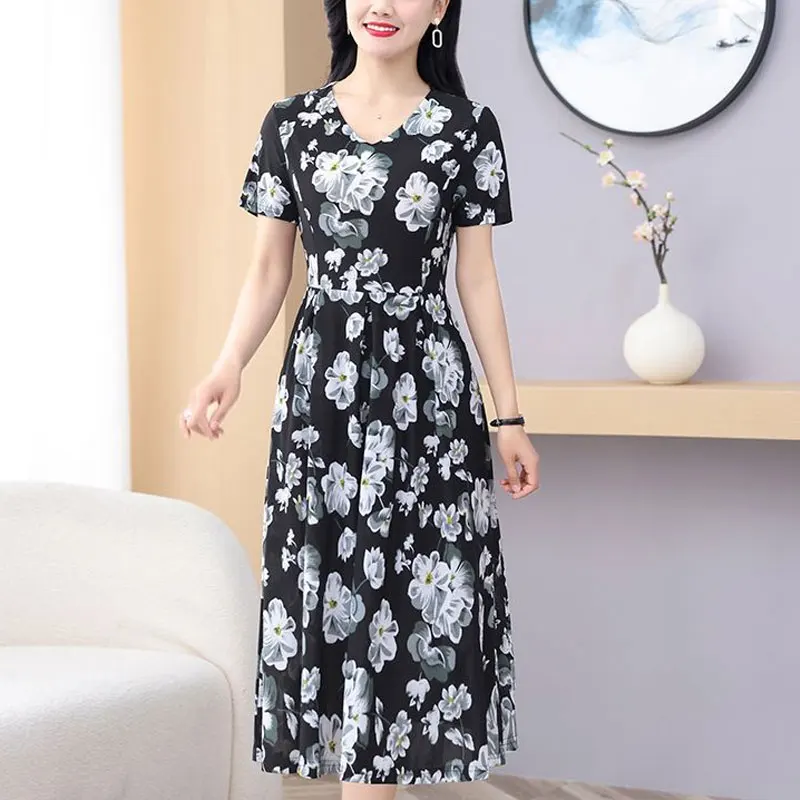 

Vintage Stylish Broken Flowers Dresses Folk Summer Short Sleeve Commute Women's Clothing Folds Elegant A-Line Waist Midi Dress