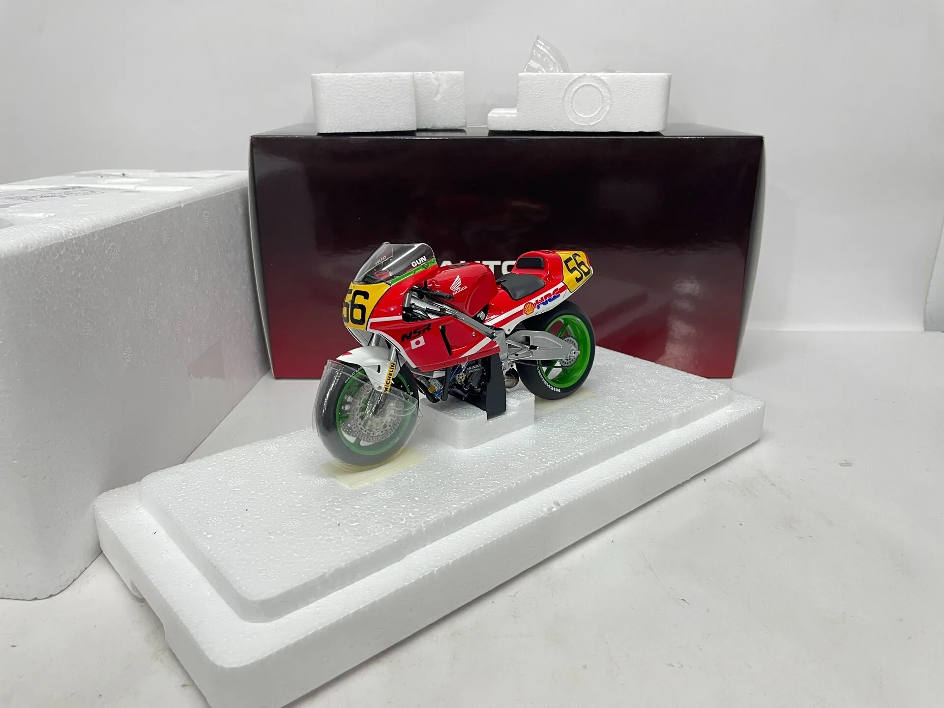 

Autoart 1:18 NSR500 WGP500 Simulation Limited Edition Alloy Metal Static Motorcycle Model Toy Gift
