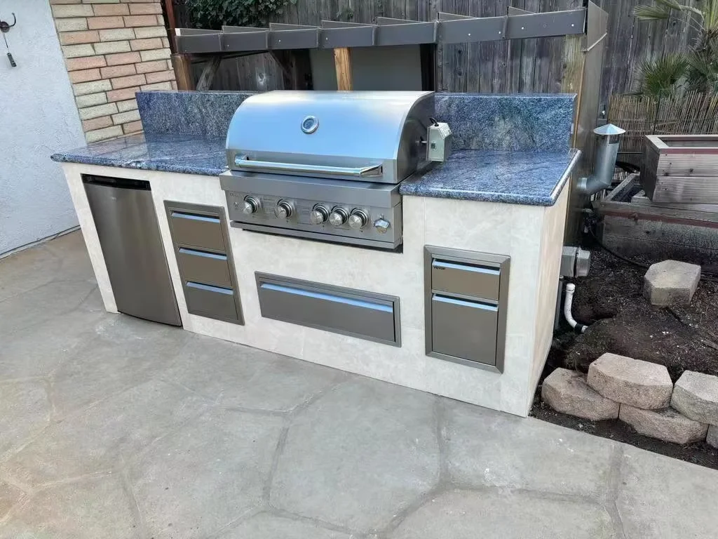 Iron Material Premium Style for Entertaining Commercial Indoor/Outdoor Kitchen Gas Barbecue Grill High Quality Steel