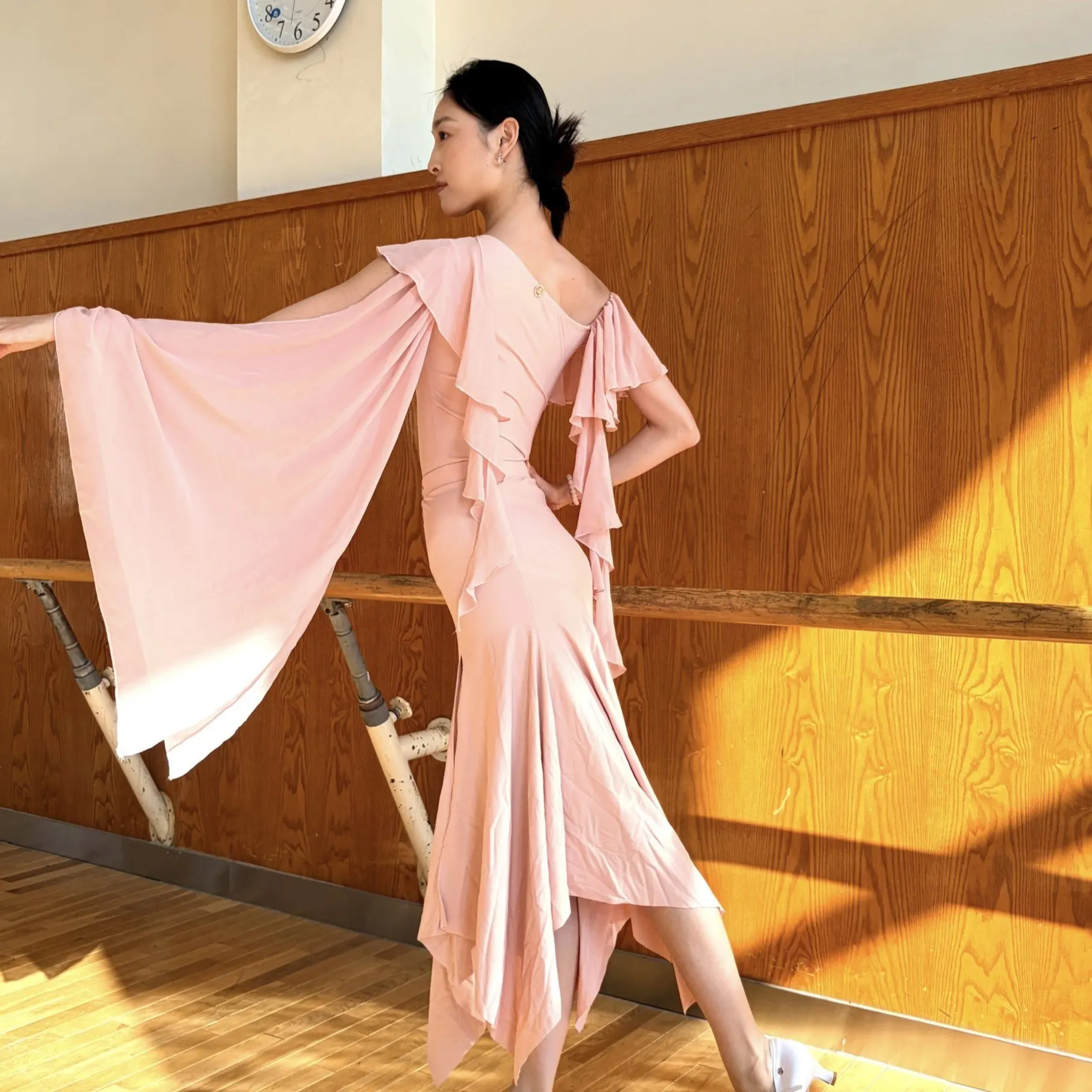Ballroom Dance Clothes Women Waltz Dance Practice Wear Ruffled Tops Irregular Skirt Tango Dance Performance Dresses Pink Green