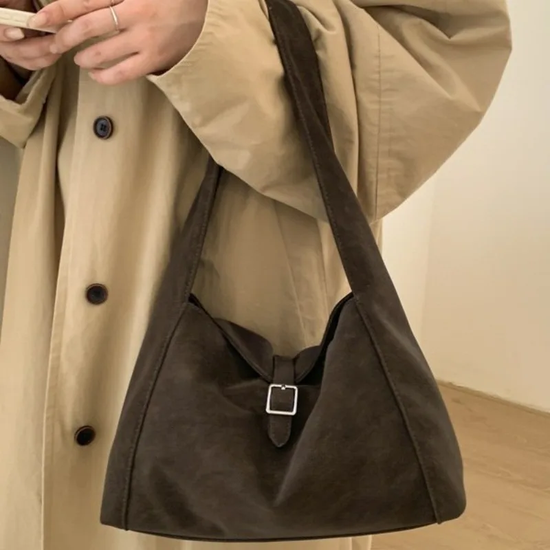 

2026 Elegant Fashion Fall Winter Korean Retro Suede Tote Bag Luxe Shoulder Underarm Bag for Women Spacious Work Casual Handbag