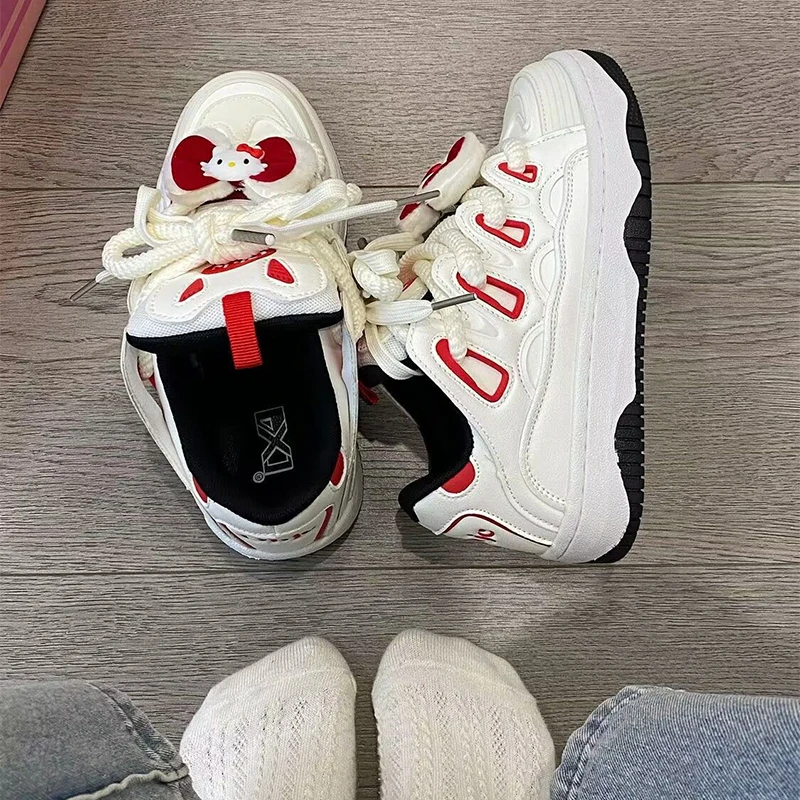 Sanrio Kawaii Hello Kitty damskie buty sportowe Anime Cartoon śliczne modne wykwintne Ins Style wszechstronne studenckie trampki na co dzień