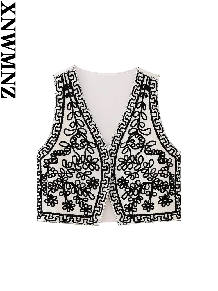 XNWMNZ Women's Fashion 2023 Autumn Embroidered Quilted Waistcoat Women Vintage V-neck Sleeveless Versatile Female Tank Top