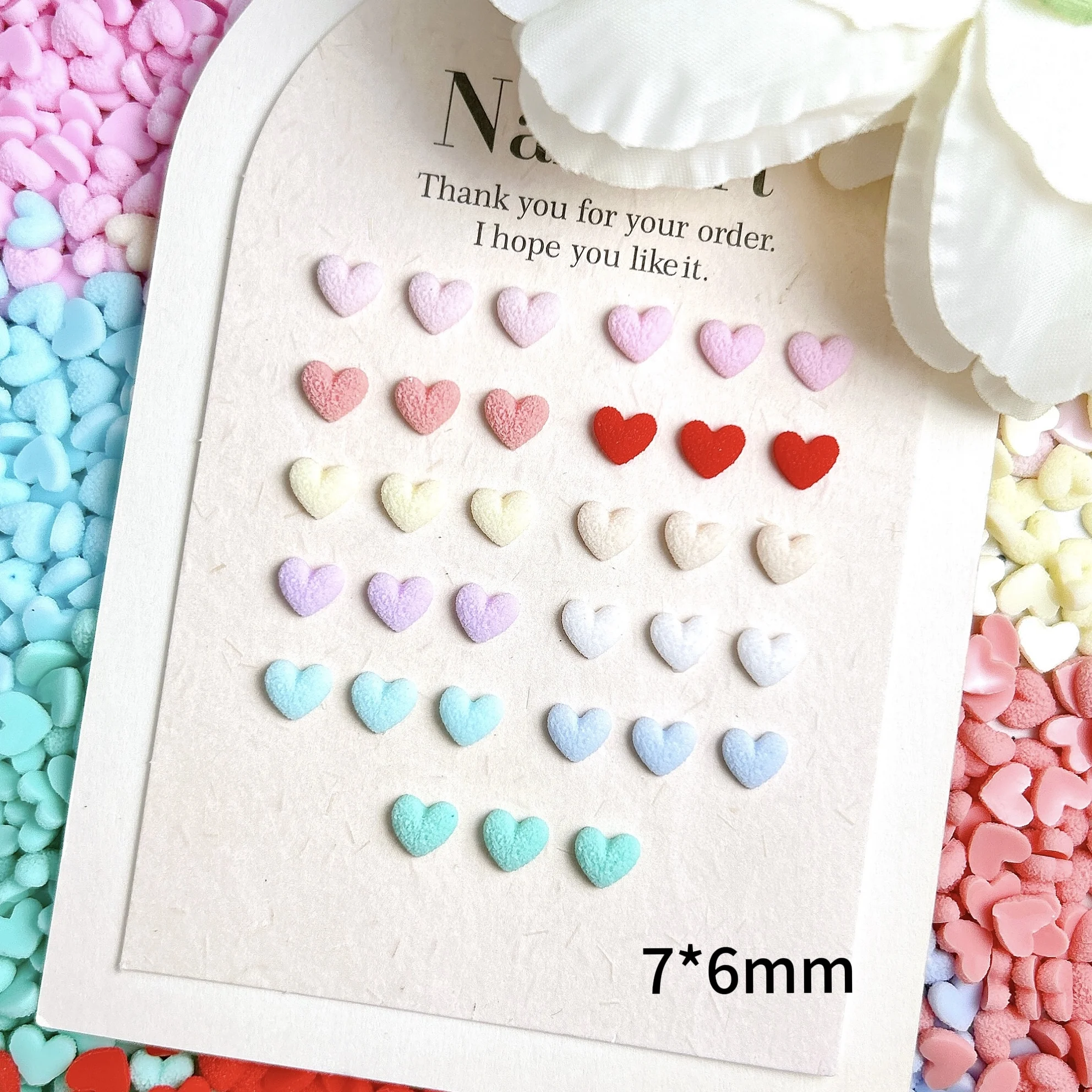 50 Stück leuchtende, minimalistische, mattierte Herz-Harz-Nagel-Charms, einfarbig, niedliches Pfirsich-Herz, Nagelkunst-Dekorationen für DIY Feennägel