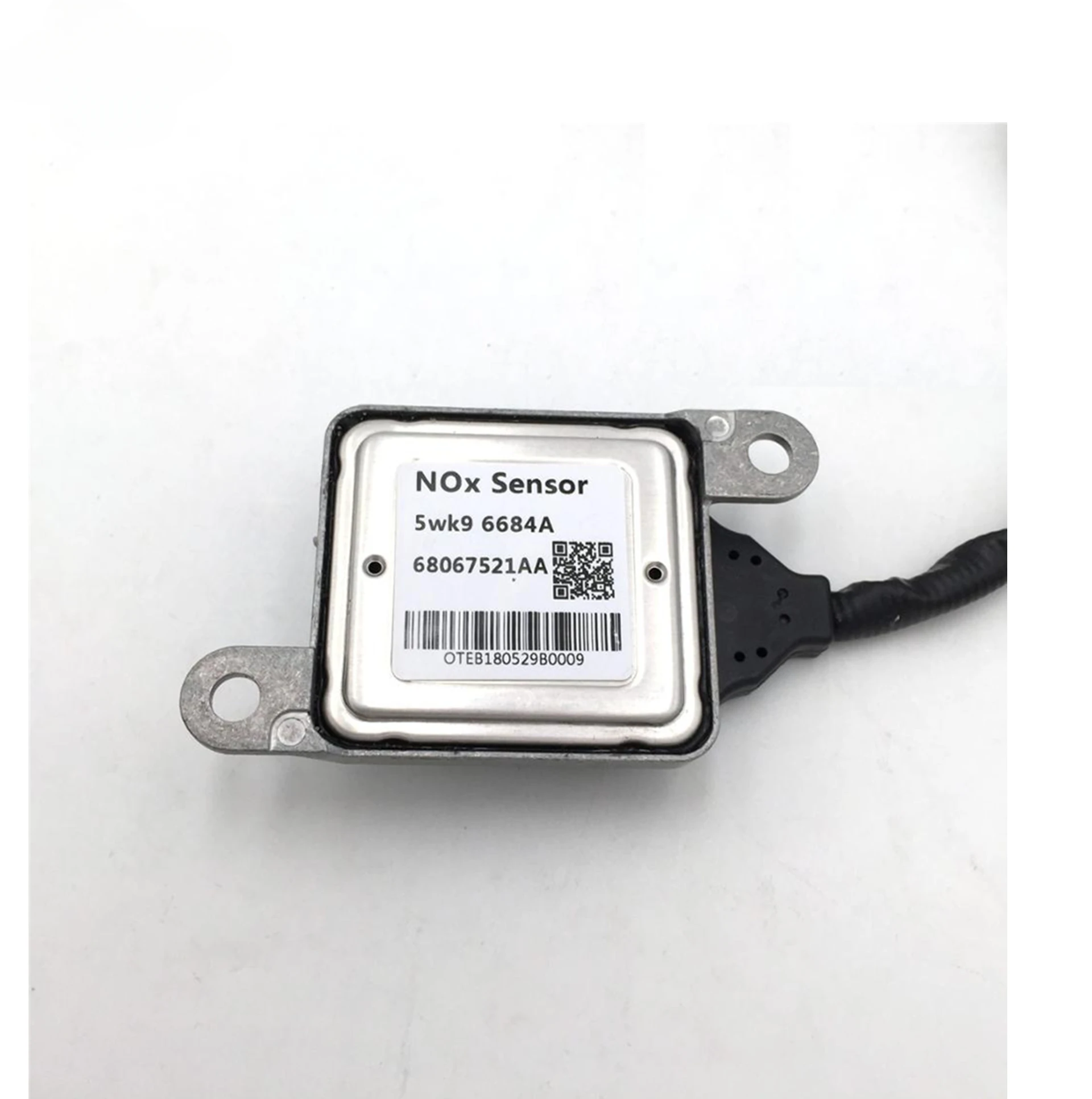 D&E Truck Spare parts Nitrogen Oxide sensor with high quality 5WK9 6684A / 68067521AA for CHRYSLER truck