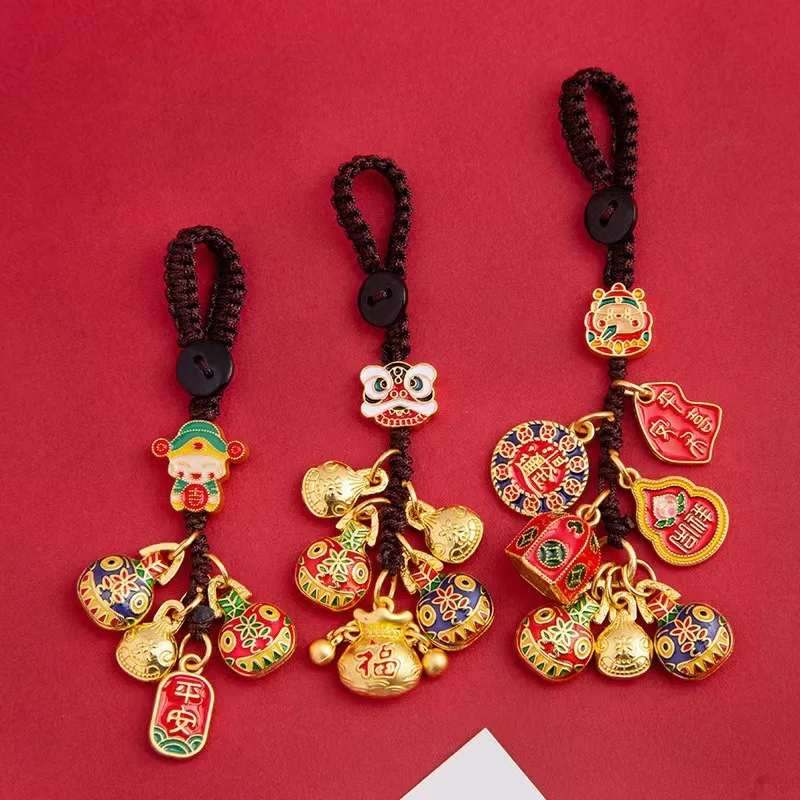 4pcs Creative Car Ornament, Retro Wealth Attraction Feng Shui Wealth Luck Pendants, Including Pixiu and God of Wealth Pendants,