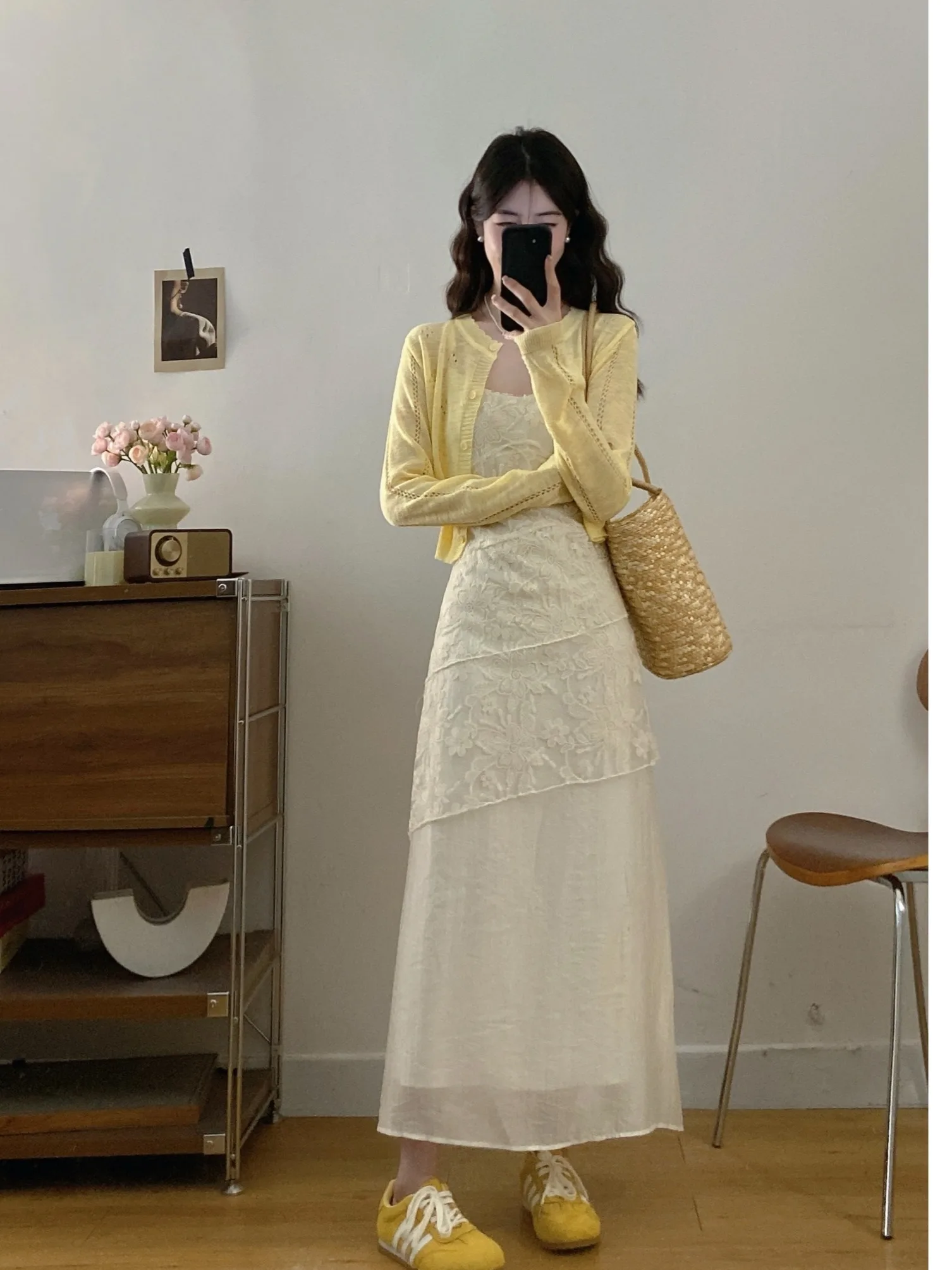 

plus Size Women's Lace V-Neck Sleeveless Knitted Dress Summer New Style Comfortable Fit High Waist Long Dress Korean Style