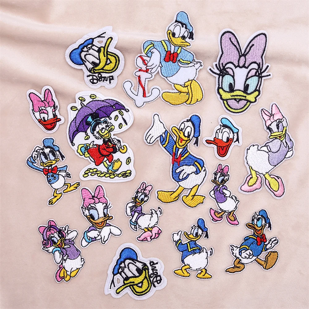 

Miniso Donald Duck Cartoon Cute Daisy Duck Iron on Embroidery Patch for on Child Clothing T-Shirt Jeans Clothes Applique