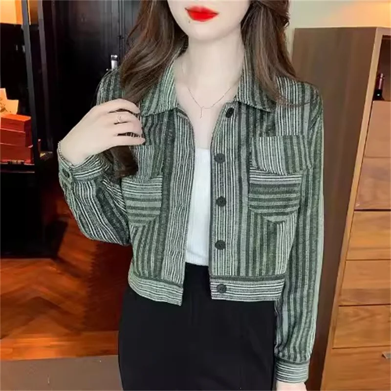 

Xiao Xiangfeng Short Coat Top Spring and Autumn 2024 New Striped Women's Long Sleeved High end Elegance Elegance Small stature C