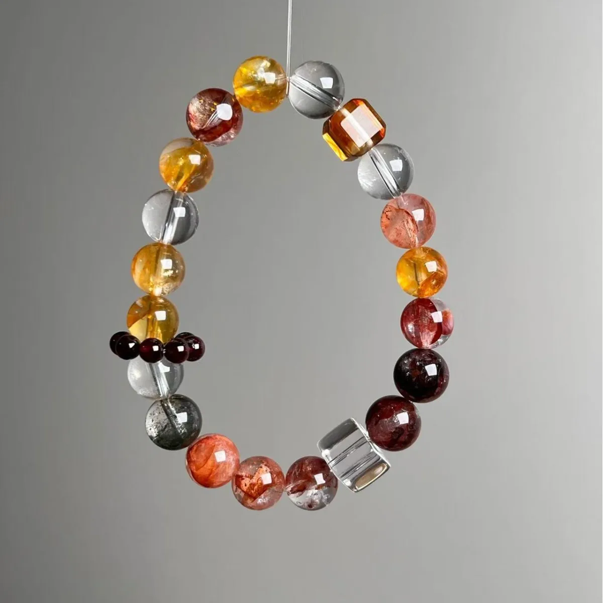 Natural Duobao Bracelet Yellow Tower Crystal, White Crystal, Red Yellow Gum Flower, Transshipment Light Luxury Fashion Bracelet