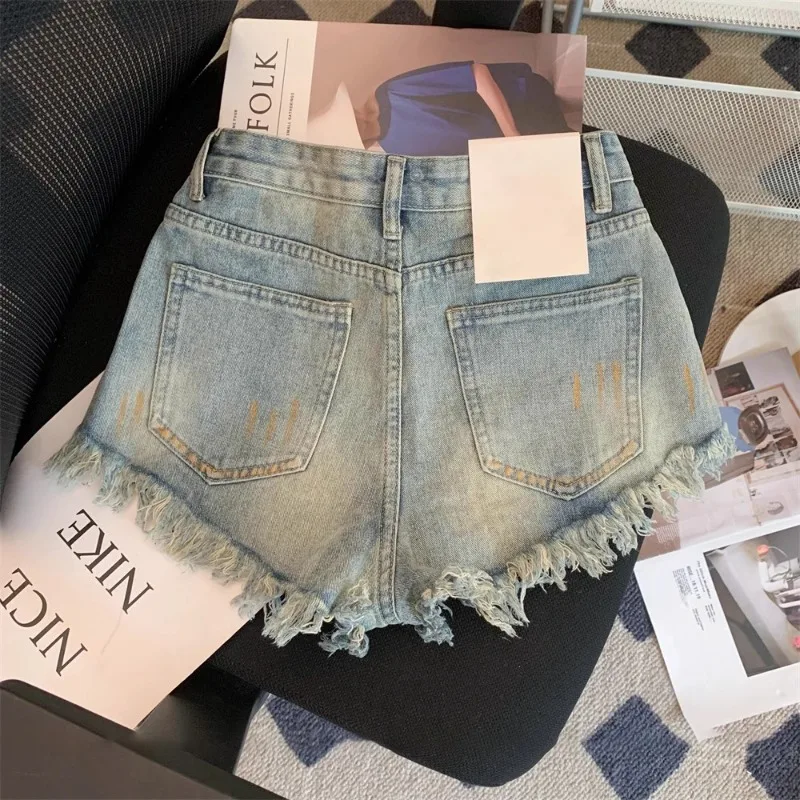 Retro Pikant Meisje Fleece Denim Shorts Voor Dames Zomer Nieuw Gewassen En Distressed Hoge Taille Afslankende Hotpants Trend