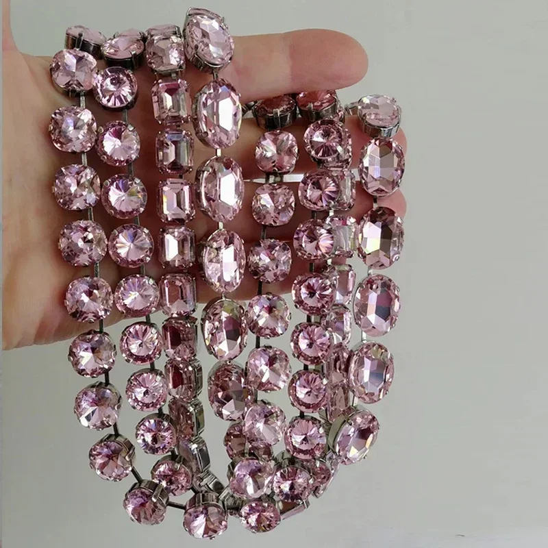

INS Pink Color Shiny Glass Crystal Inlaid Short Necklace Ladies Party Simple Ball Fashion Charms Crystal Lock Bone Chain Jewelry