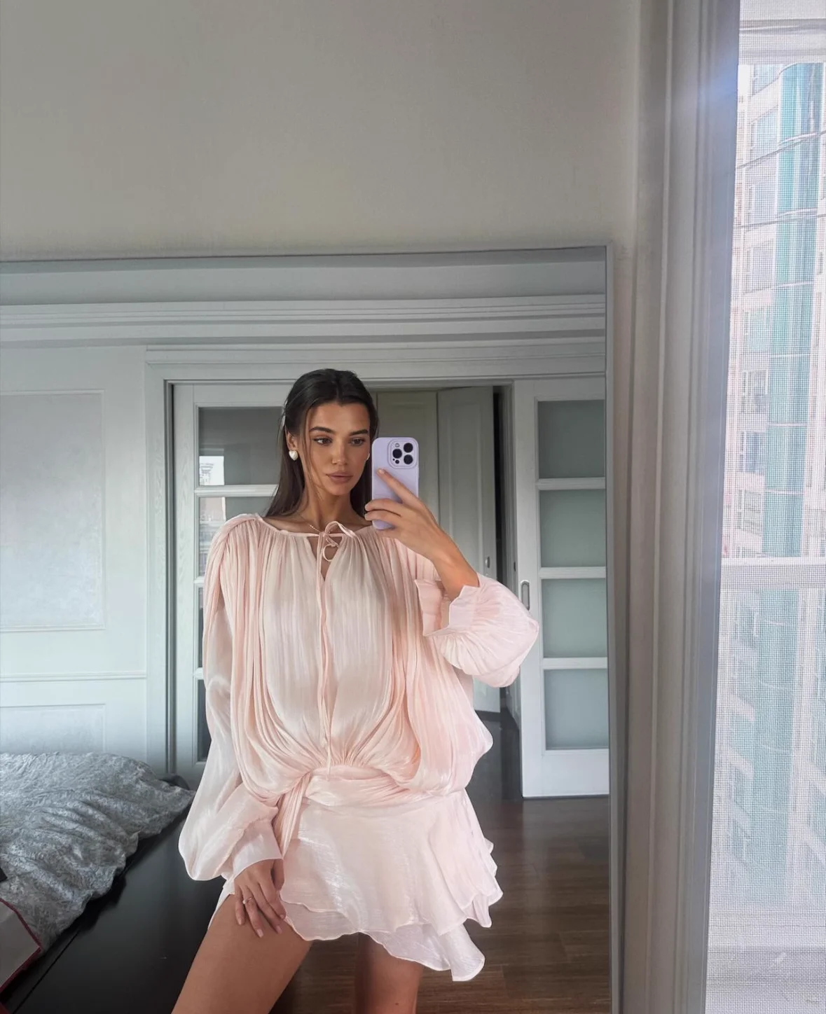 

Summer Women Glossy Dress Ribbon Decoration Round Neck Long Sleeve Multi-layer Ruffles Fashion Loose Mini Robe