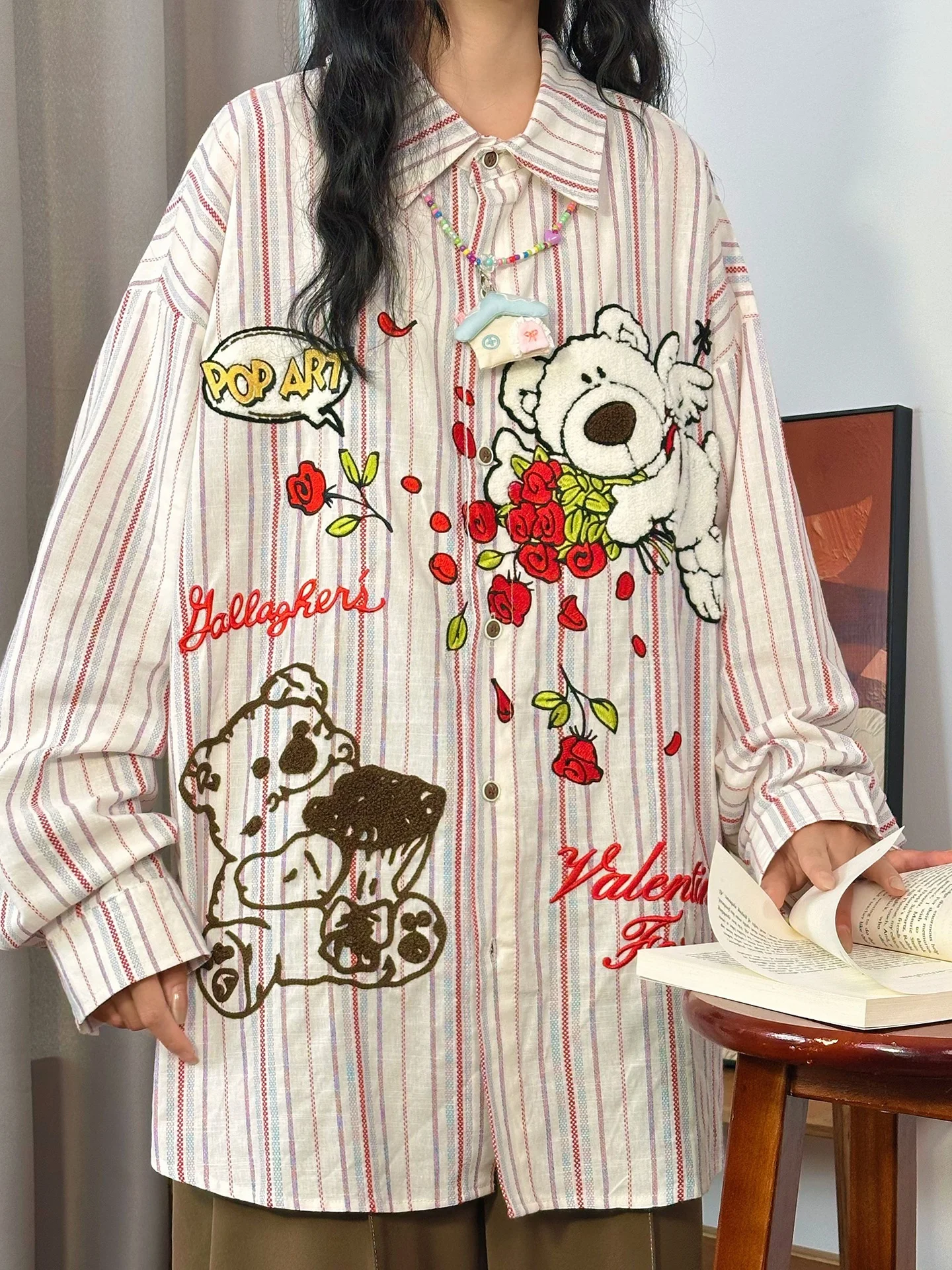 

Оригинальная женская рубашка с вышивкой Fun Bear, в полоску, с длинными рукавами, свободного кроя, повседневная, универсальная, тонкая, из хлопка и полиэстера, осенний сезон