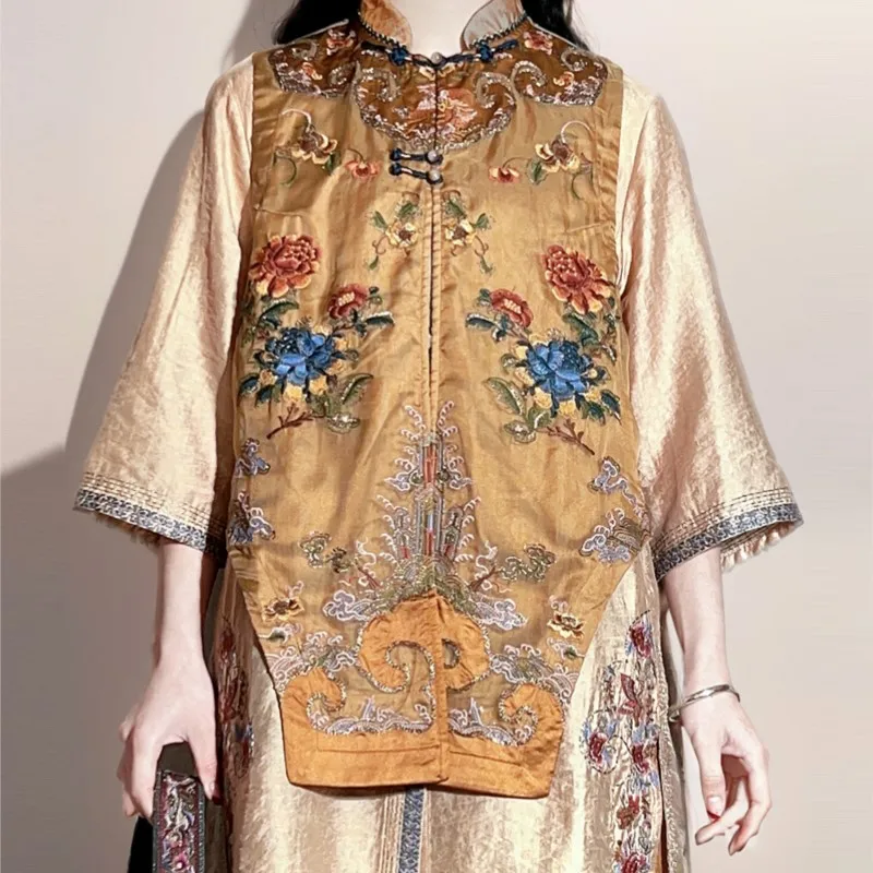 

National style new Chinese vintage embroidered floral vest designer's long front and short back standing collar cardigan set