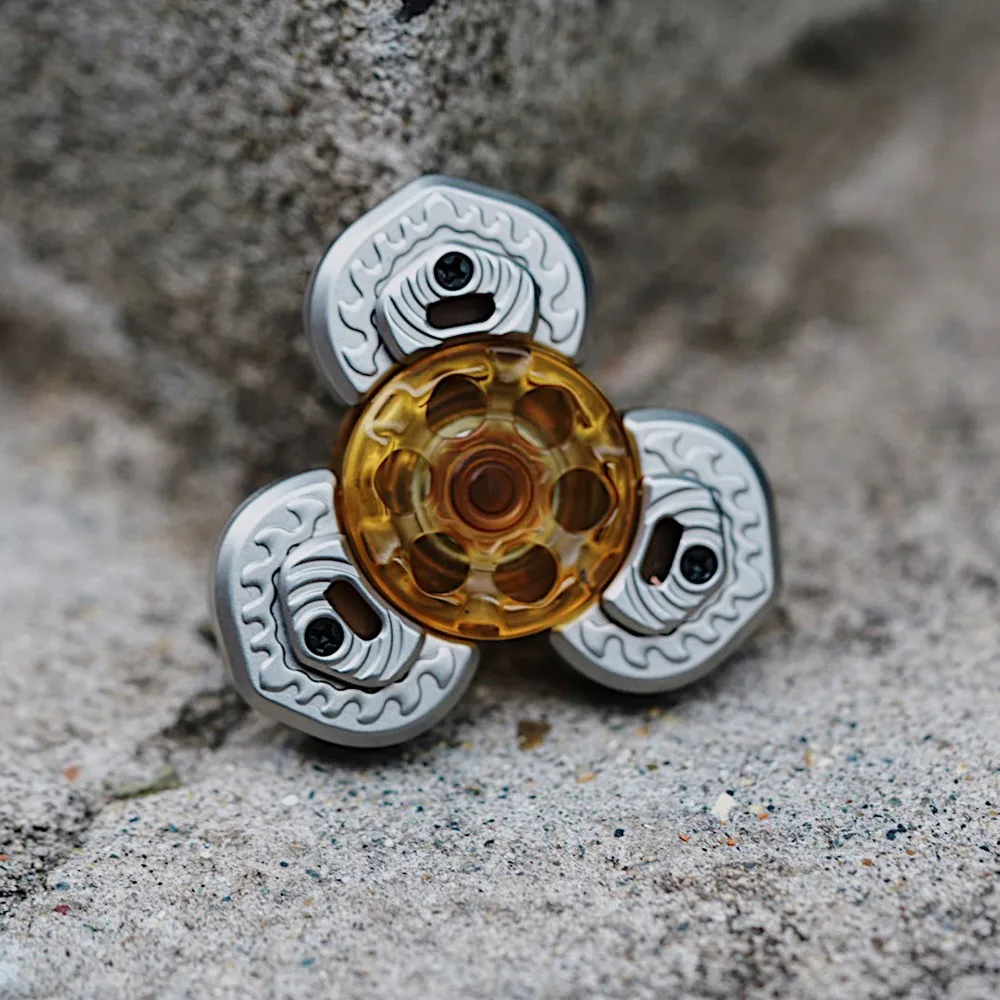YOLO STUDIO Manibao Three-Bladed Fidget Spinner Open Nail Gyro Stress Relief Toy Fidget Toys For Adults Original Design