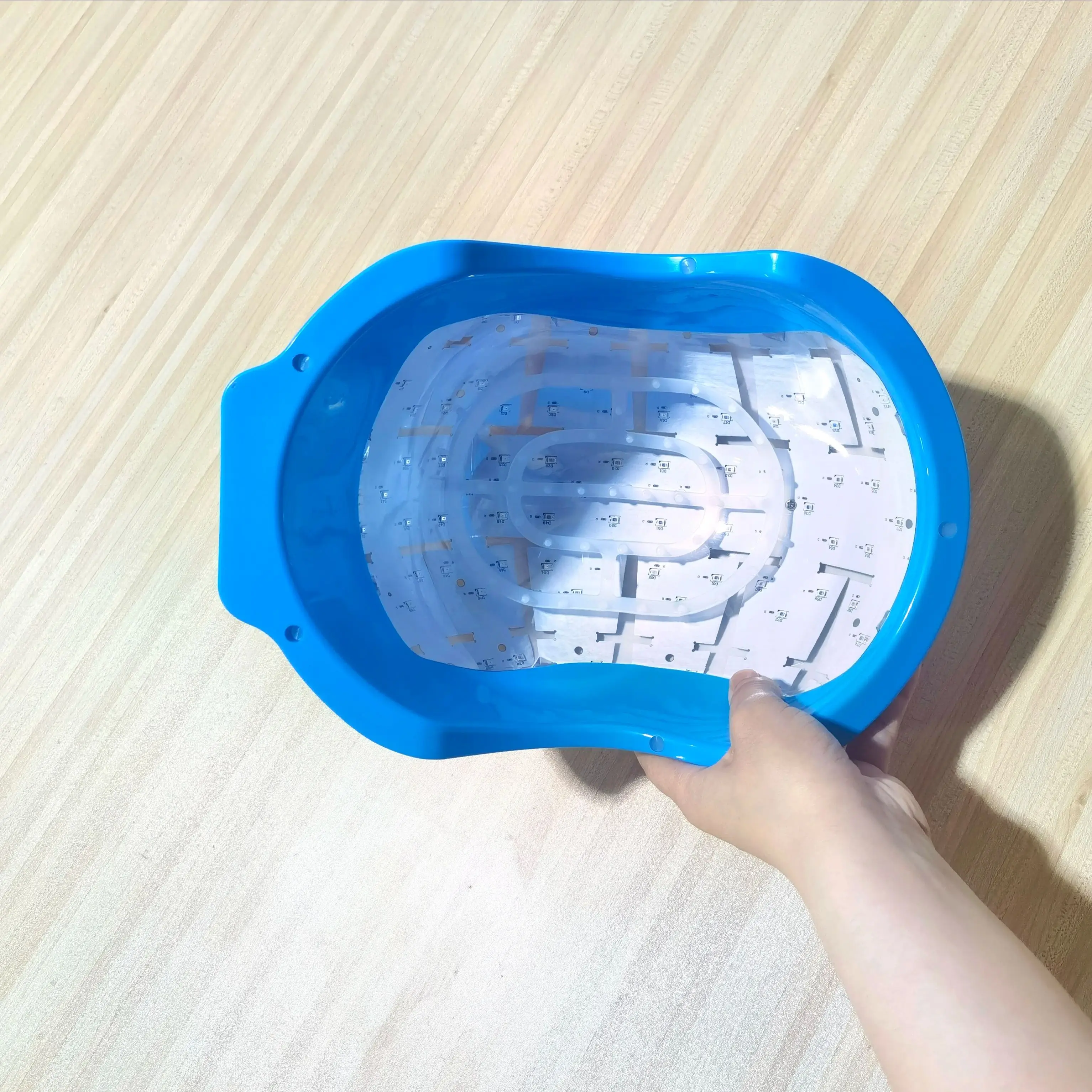 

Anti Hair Loss Red Light Hat - Stimulates Hair Growth, Controls Greasy Scalp & Repairs Weak Hair Follicles