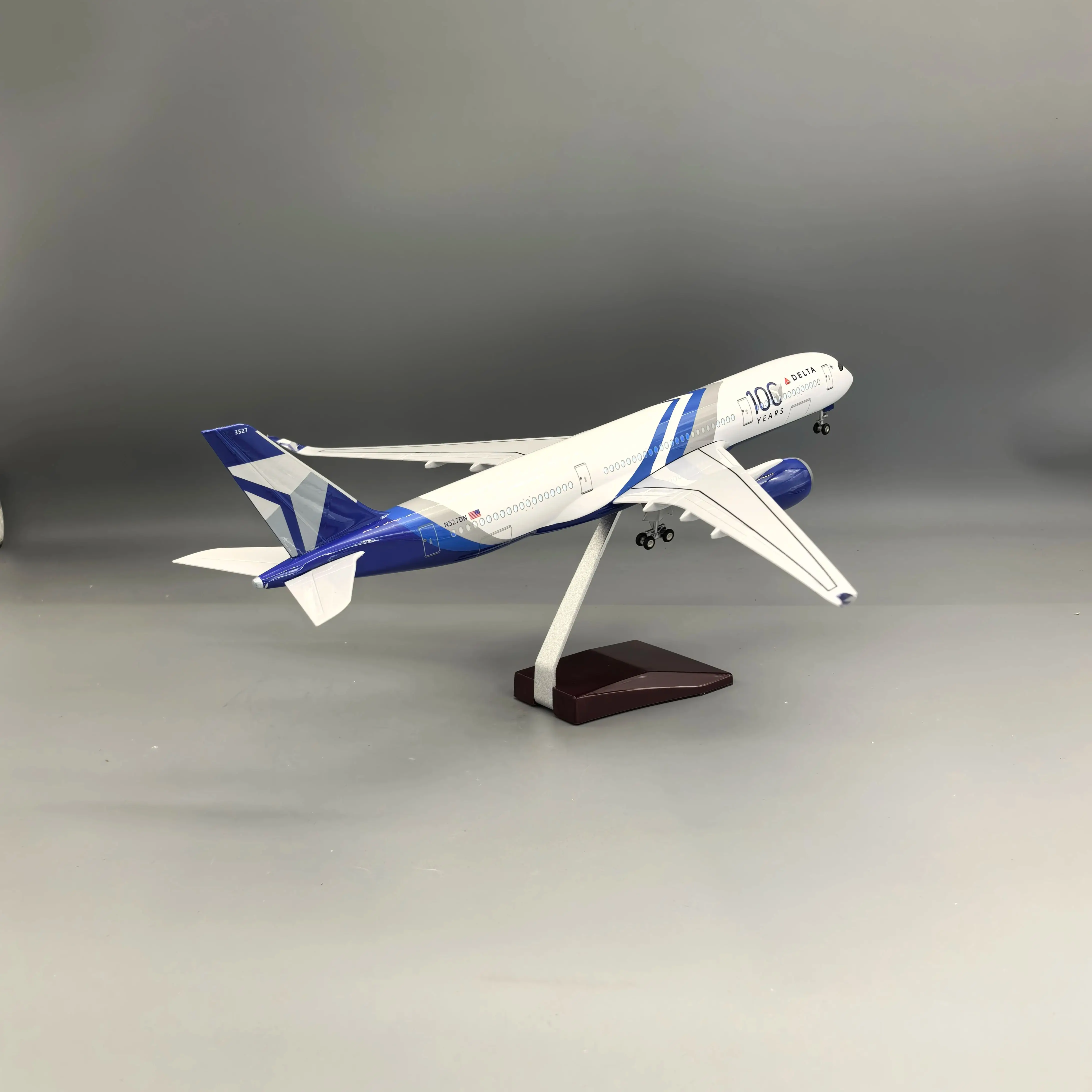 1/142 schaal vliegtuigen Delta A350 Airways Kinderen educatief speelgoed Model met Wielen Gemonteerd Hars Materiaal Gift Ornament