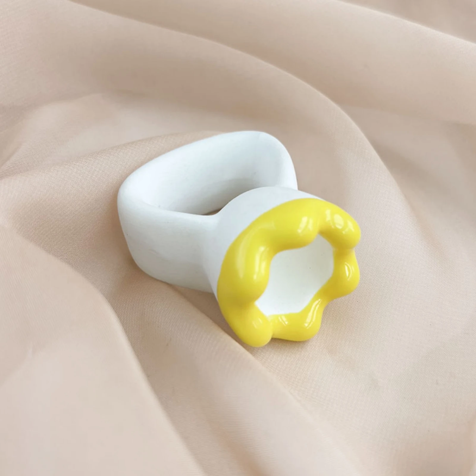 Loop Handle Massager Scalloped Rim Handheld Ceramic Massager Ceramic Massage Tool Even Personal Care Item Lightweight