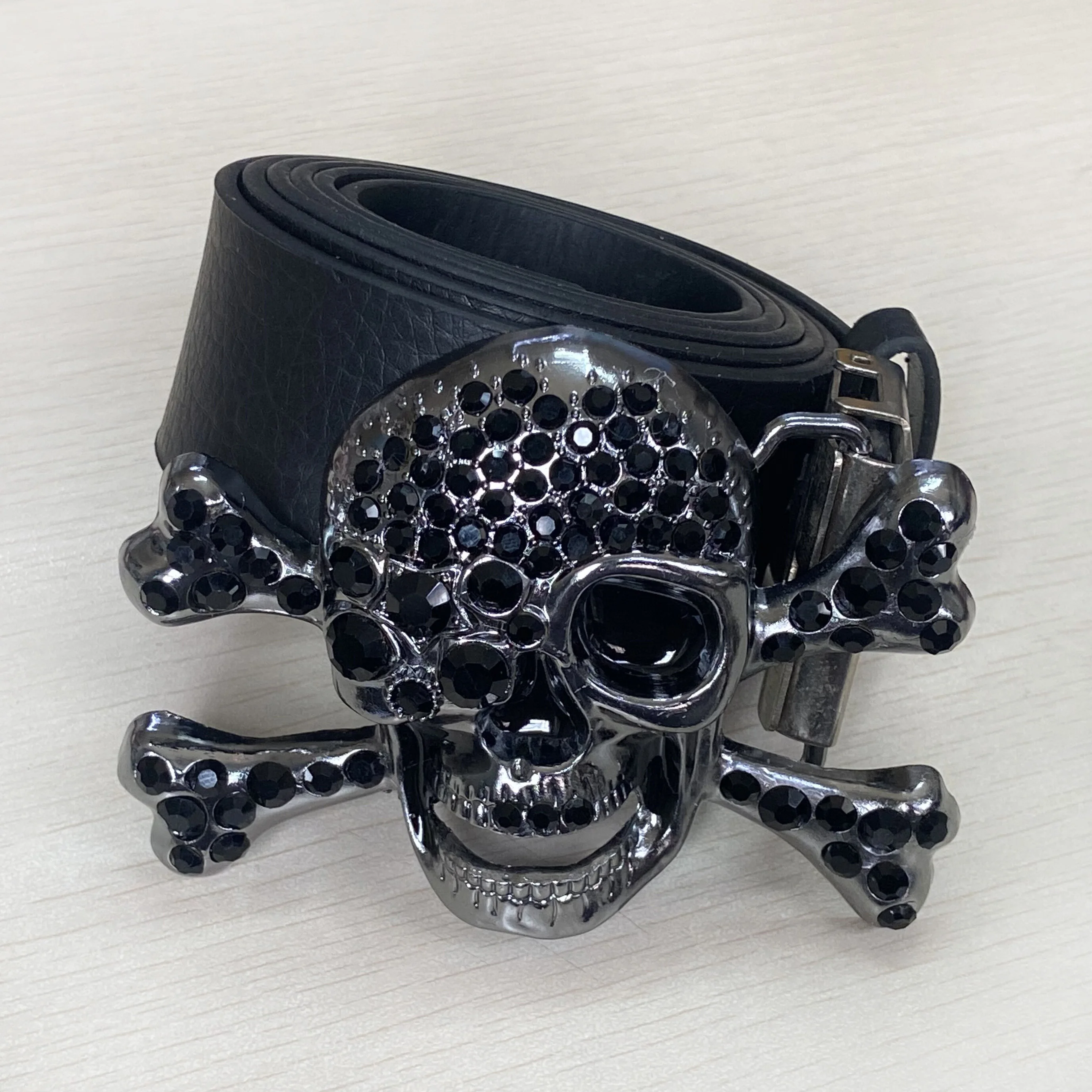 WesBuck Brand Cool Skull Colors Belt Buckle Handmade Diamond Belt Accessories Waistband DIY Western Cowboy Rock Style