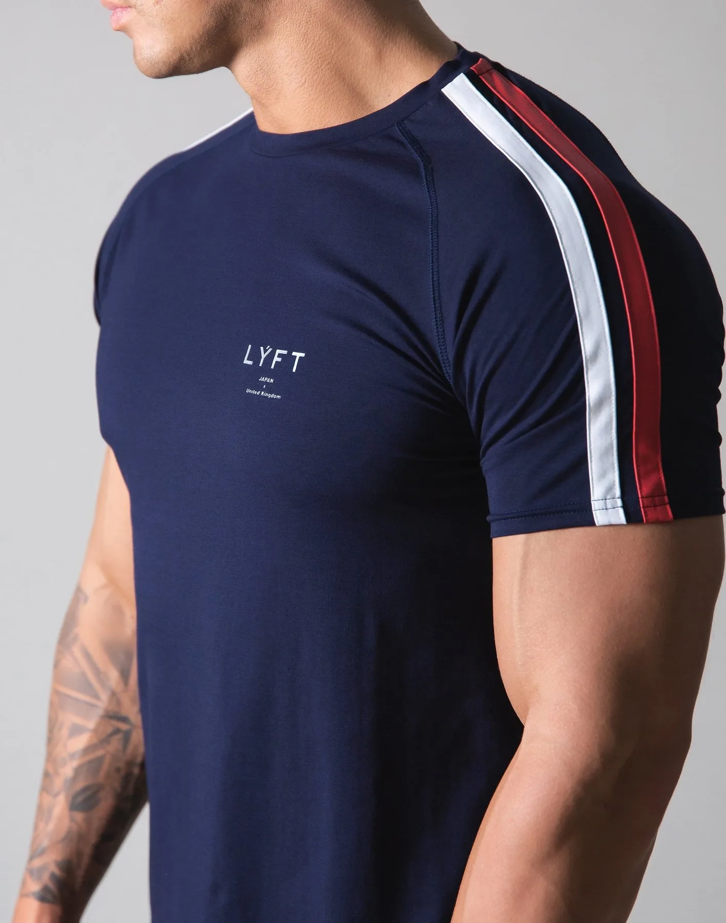 LYFT Summer New Short sleeved Men\'s Cotton Loose Round Neck Half Sleeve Thin Casual Sports T-shirt Solid Color Top for Men