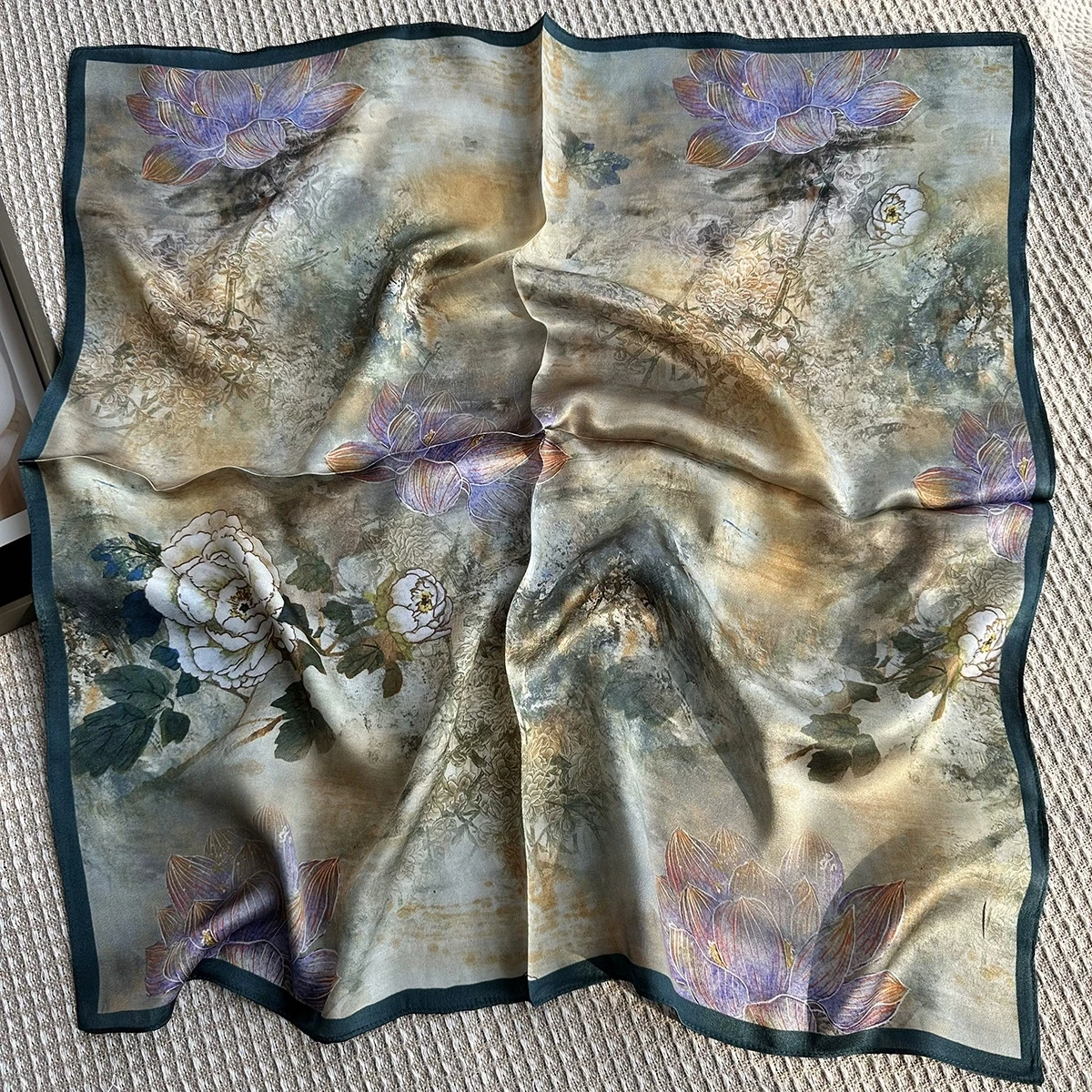 

Retro 65cm Floral Print Square Scarf for Women Luxury Decorative 100% Mulberry Silk Shawl Elegant Bandana Headscarves
