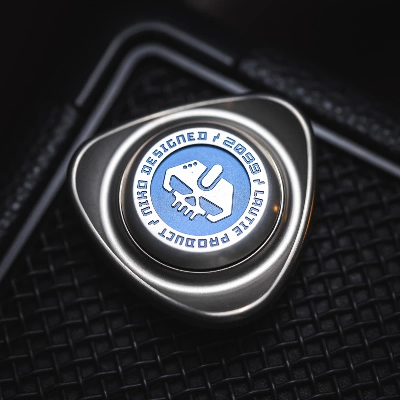 

Lautie ROC2.0 Mechanical Metal Three Page Thin Silk Slippery Fingertip Gyroscope Desktop Decompression Toy