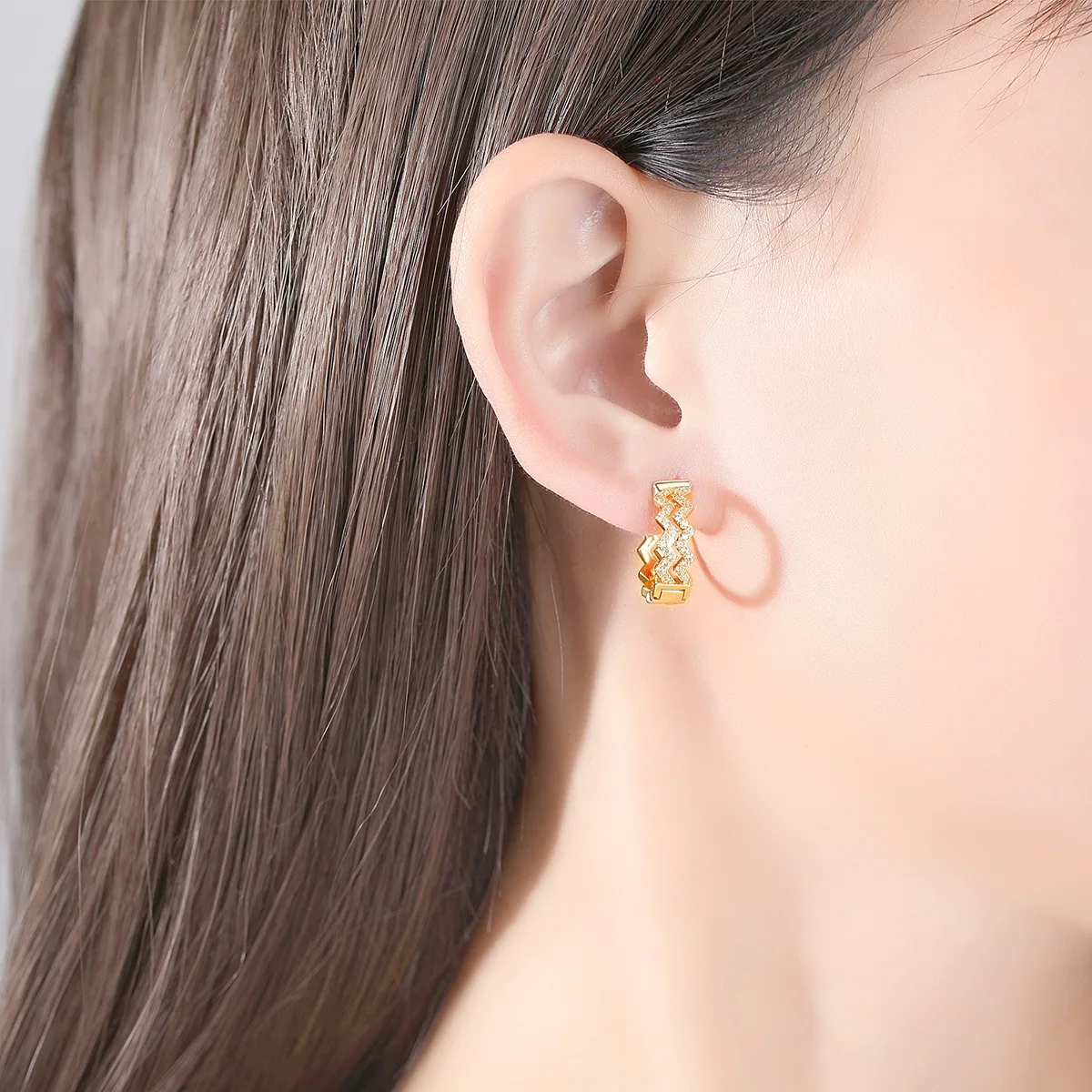 925 Sterling Silver Fashion Statement Gold Wavy Geometry Huggie Hoop Earring for Women Fine Jewelry Double Layer Ear Buckle Gift