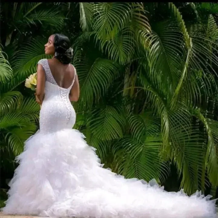 Customized Plus Size Arabic Aso Ebi Luxurious Mermaid Sparkly Wedding Deep V-neck Tiers Tulle Bridal Gowns Dresses 2022