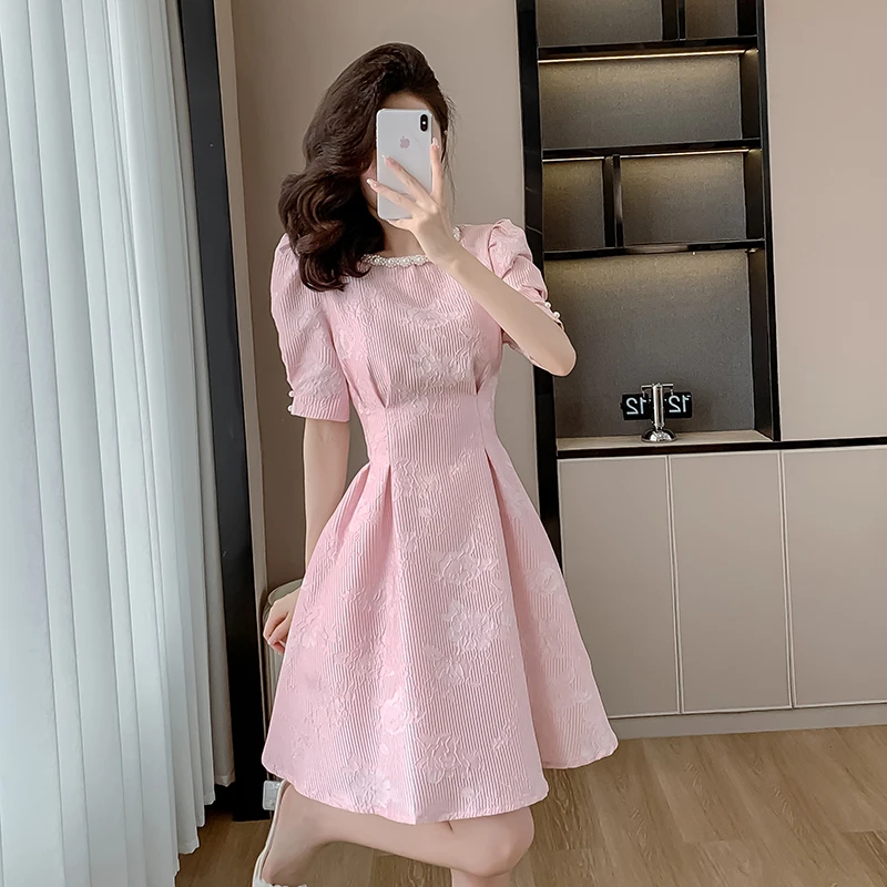 2024 New Fashion Women Pearls O Neck Pink Rose Jacquard Short Dress Sweet Chic Summer Puff Sleeve Slim High Waist Party Vestidos