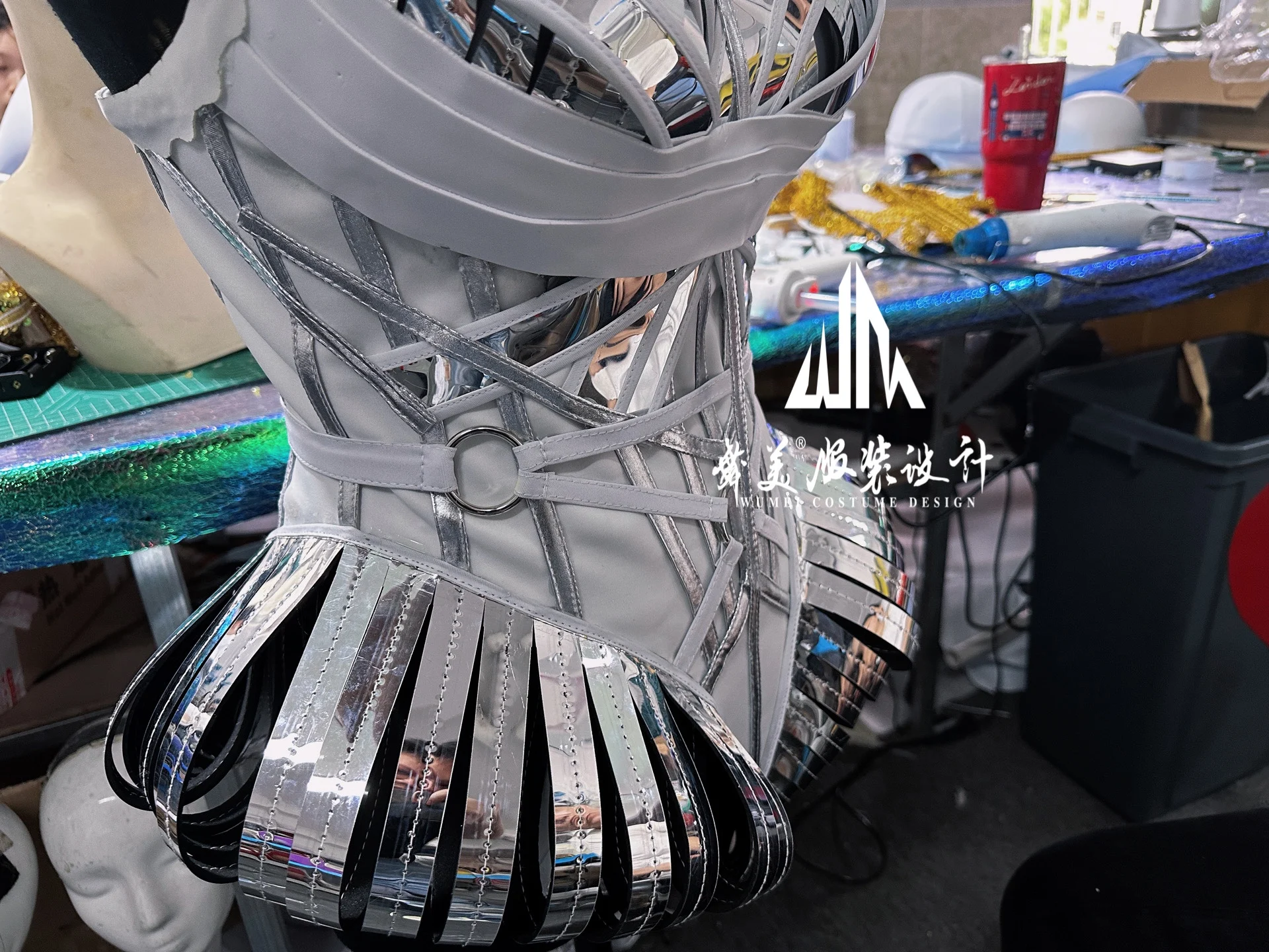 新しいカスタマイズされたナイトクラブセクシーなインタラクティブGOGOツアー雰囲気パフォーマンスドレスバーガールドラッグクイーンコスチュームボディスーツ