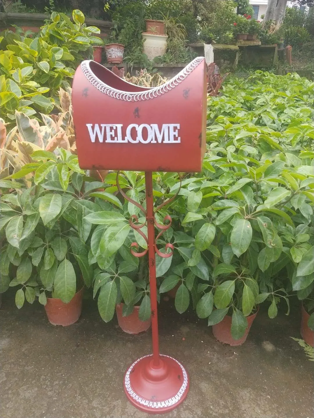 The product can be customized.Factory direct wrought iron floor-mounted mailbox iron bucket flower stand garden balcony