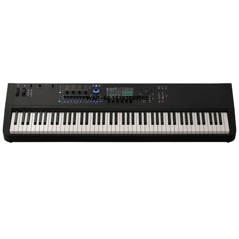 Synthesizer Modx M8…