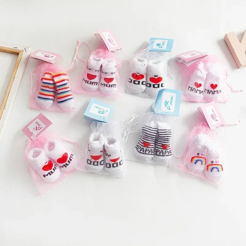 Chaussettes chaudes et douces en coton pour bébés filles et garçons, accessoires de vêtements pour nourrissons avec lettres imprimées, printemps et été